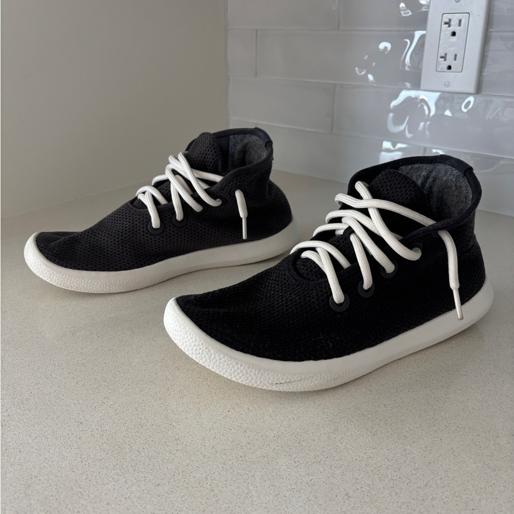 Allbirds Women’s Black Tree Topper Sneaker